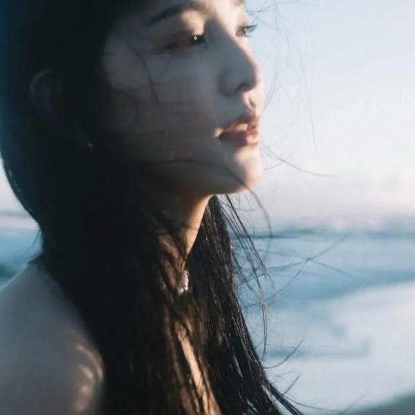棉花云下的水圈